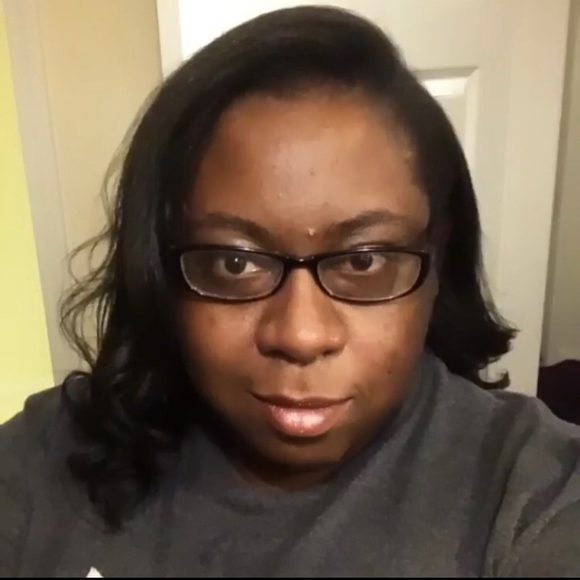 Meet your Posher, Ashley - Picture 1 of 1